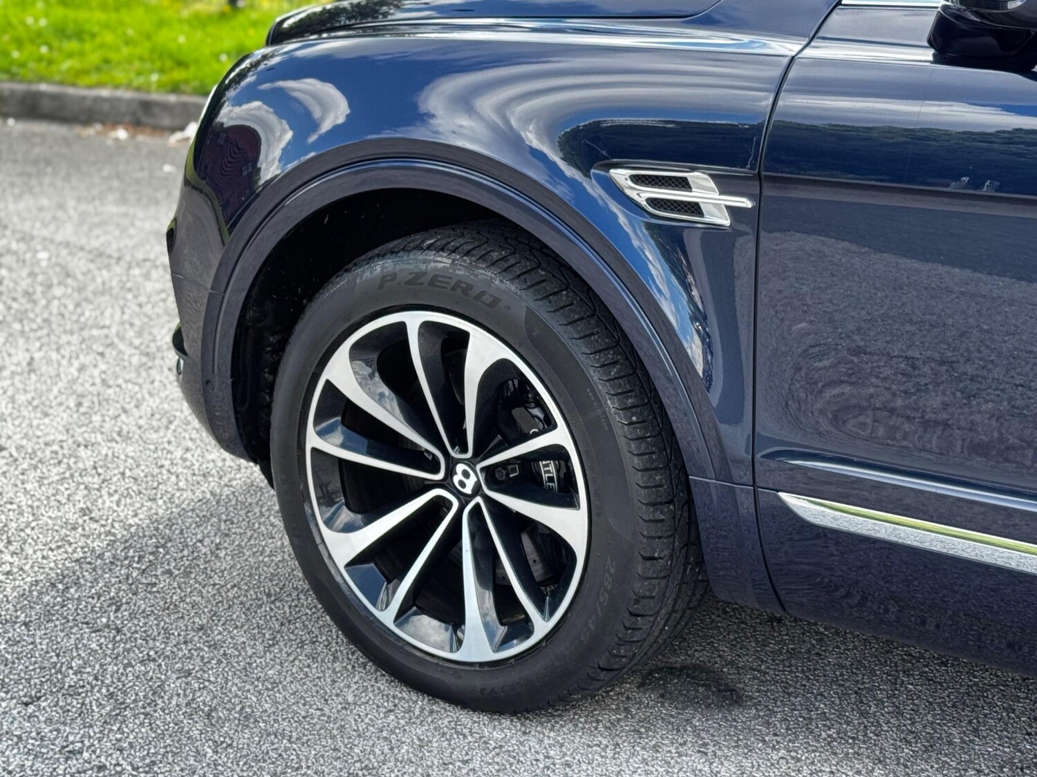 Used Bentley Bentayga 2016 for sale - 76561361: Photo 44