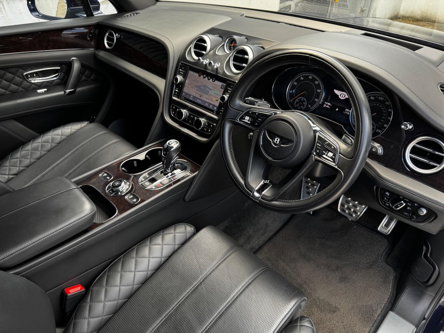 Used Bentley Bentayga 2016 for sale - 76561361: Photo 5