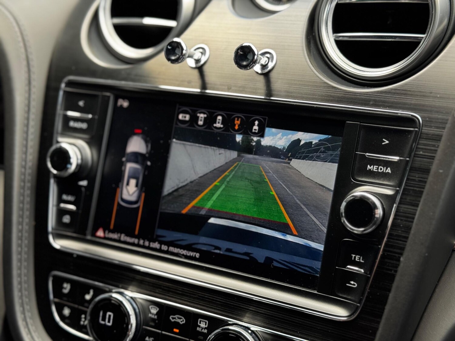 Used Bentley Bentayga 2016 for sale - 76561361: Photo 54