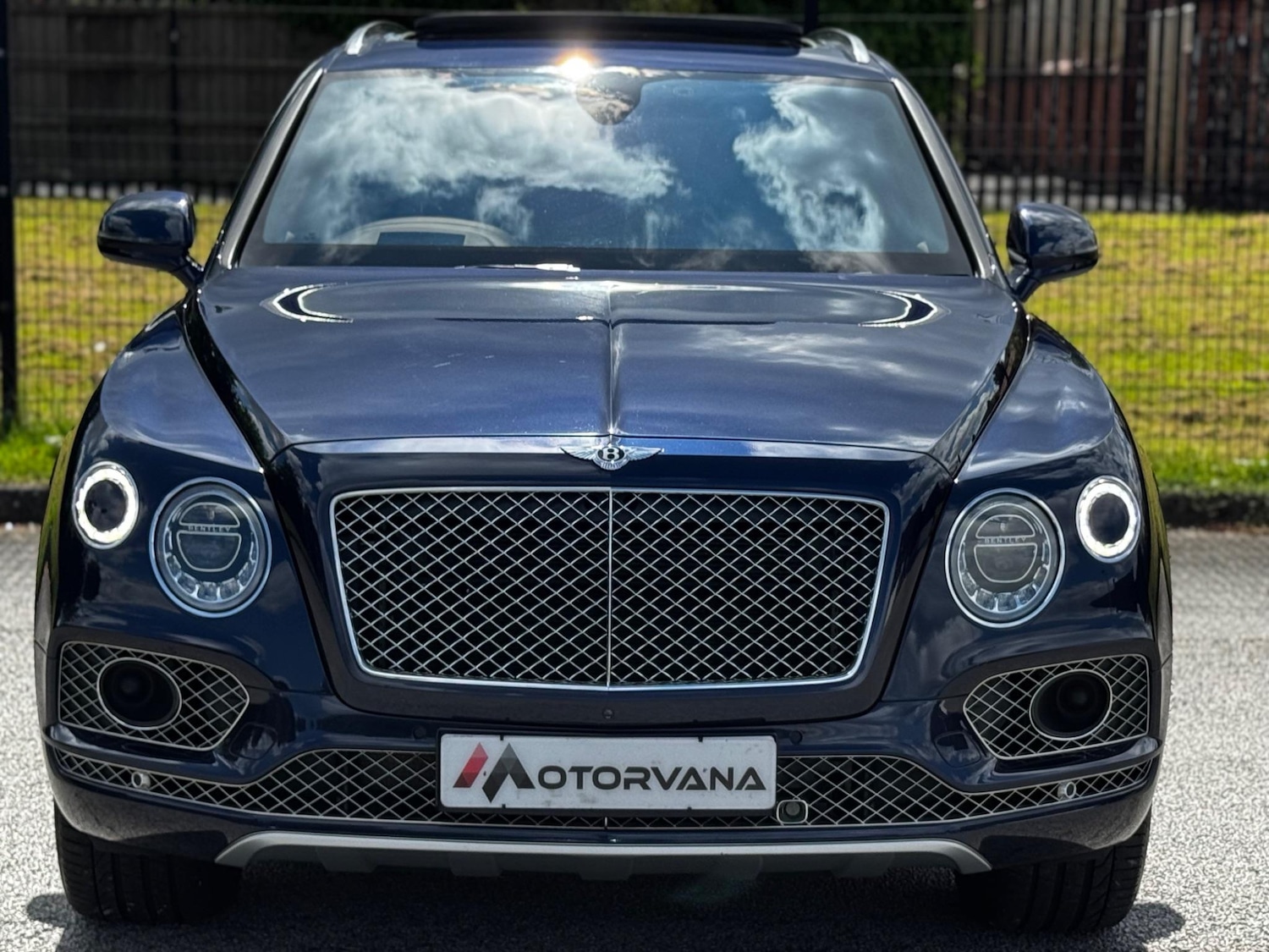 Used Bentley Bentayga 2016 for sale - 76561361: Photo 9