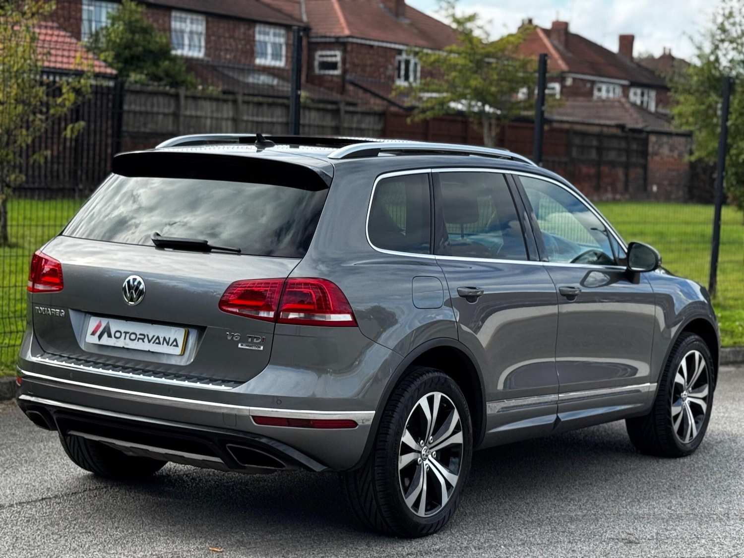 Used Volkswagen Touareg 2016 for sale - 76561198: Photo 17
