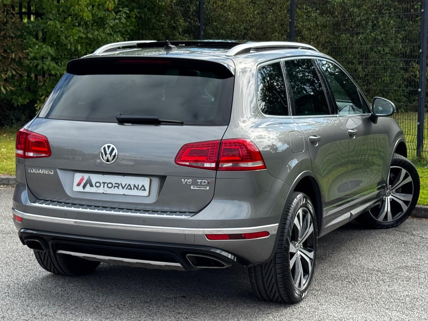 Used Volkswagen Touareg 2016 for sale - 76561198: Photo 18