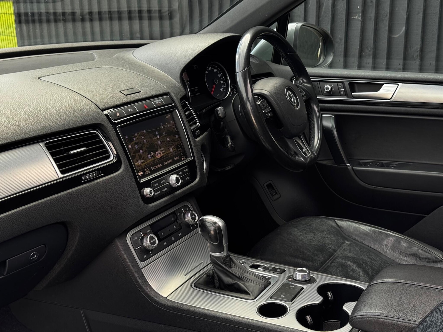 Used Volkswagen Touareg 2016 for sale - 76561198: Photo 20