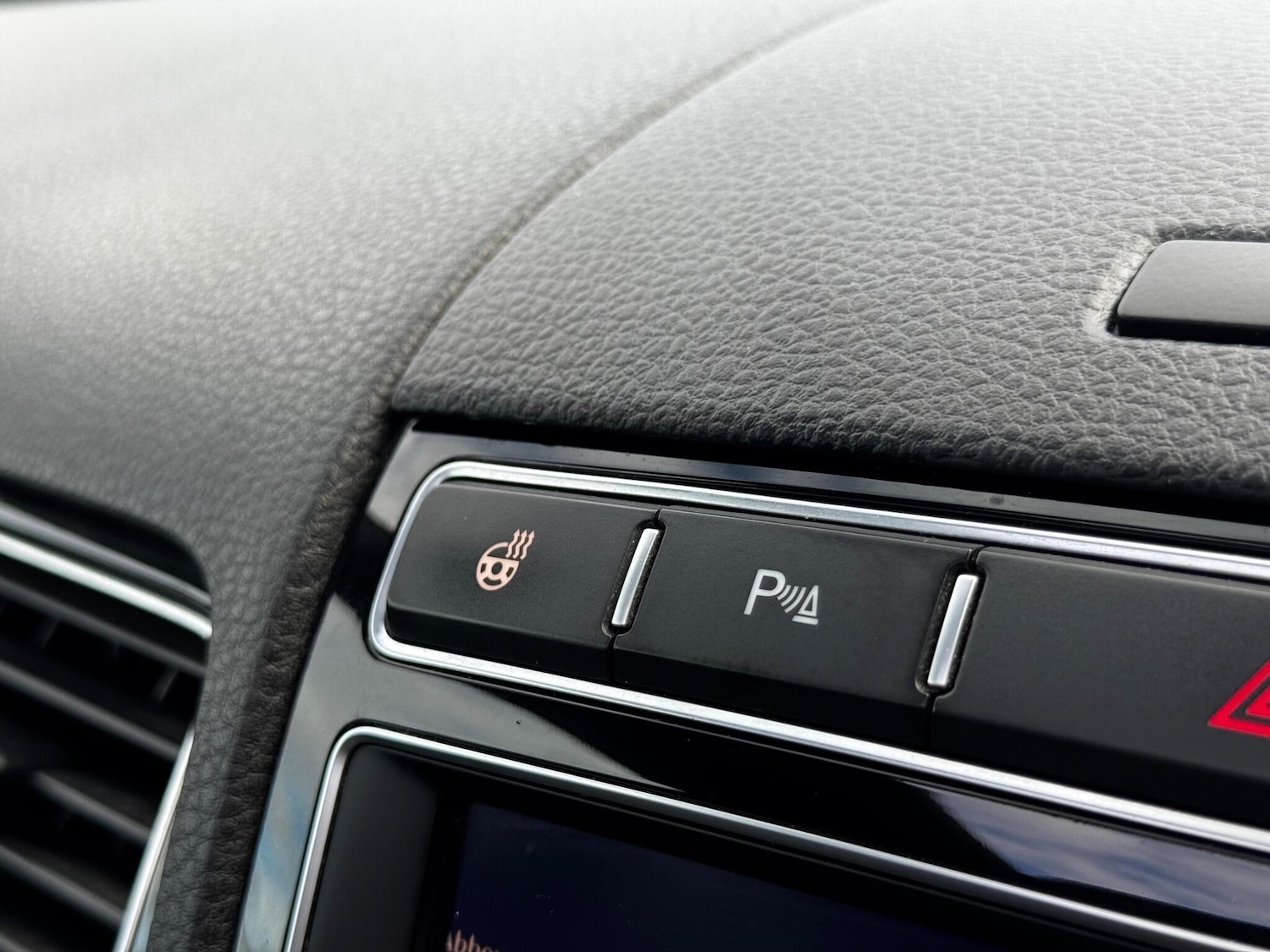 Used Volkswagen Touareg 2016 for sale - 76561198: Photo 23