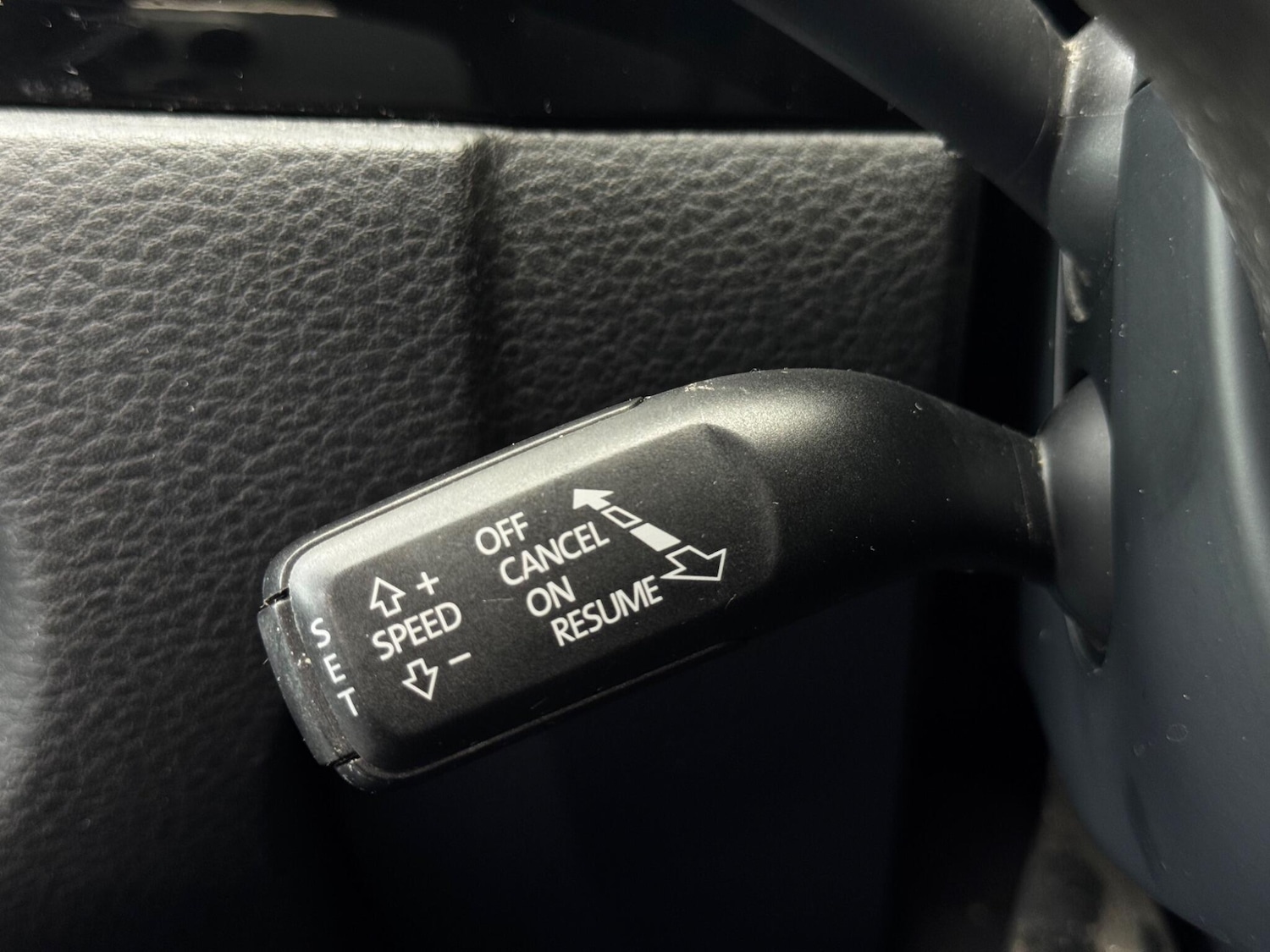 Used Volkswagen Touareg 2016 for sale - 76561198: Photo 26