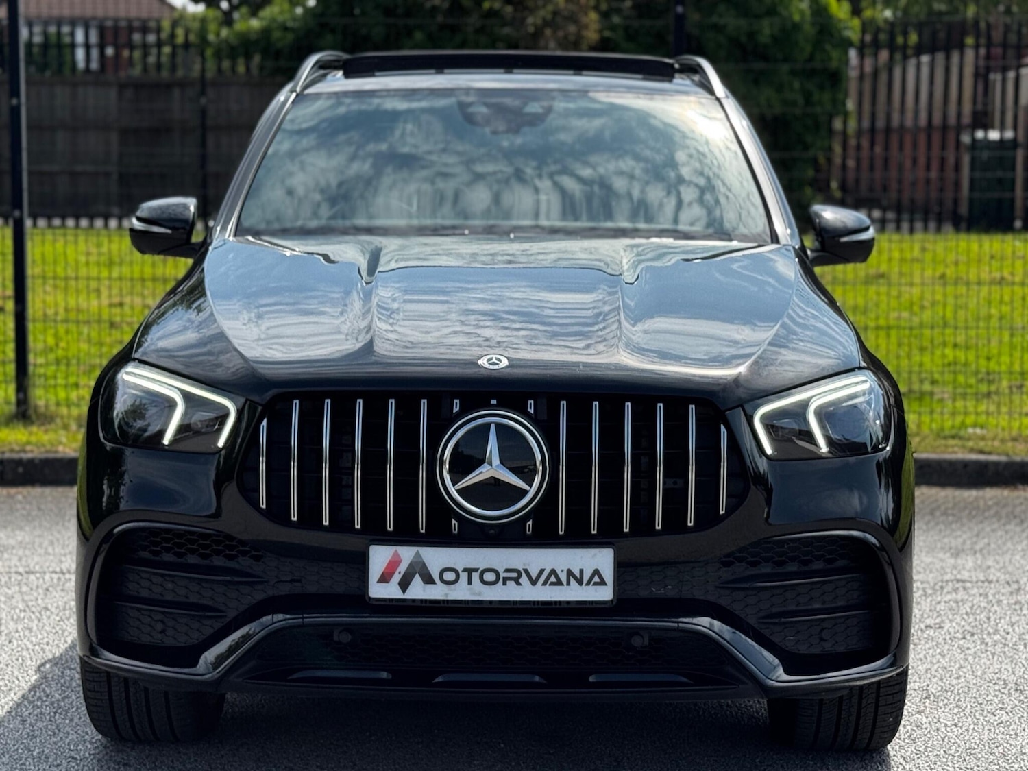 Used Mercedes-Benz GLE 2021 for sale - 76561371: Photo 2