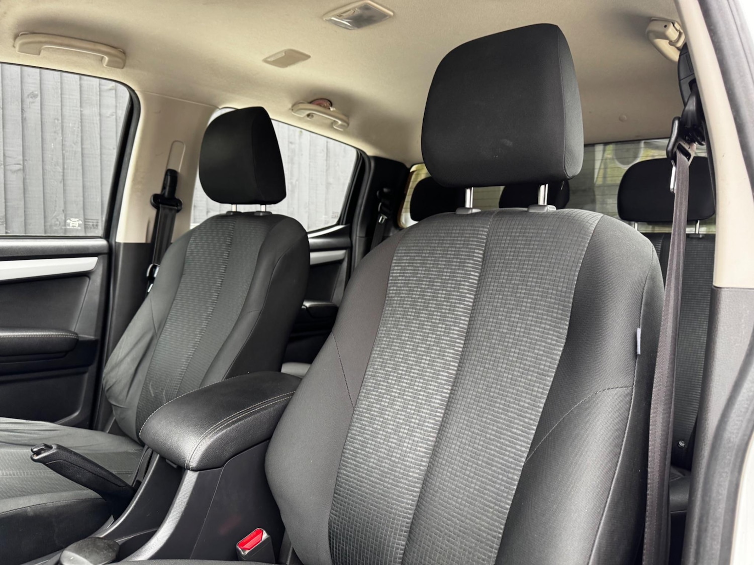 Used Isuzu D-Max 2018 for sale - 76561738: Photo 19