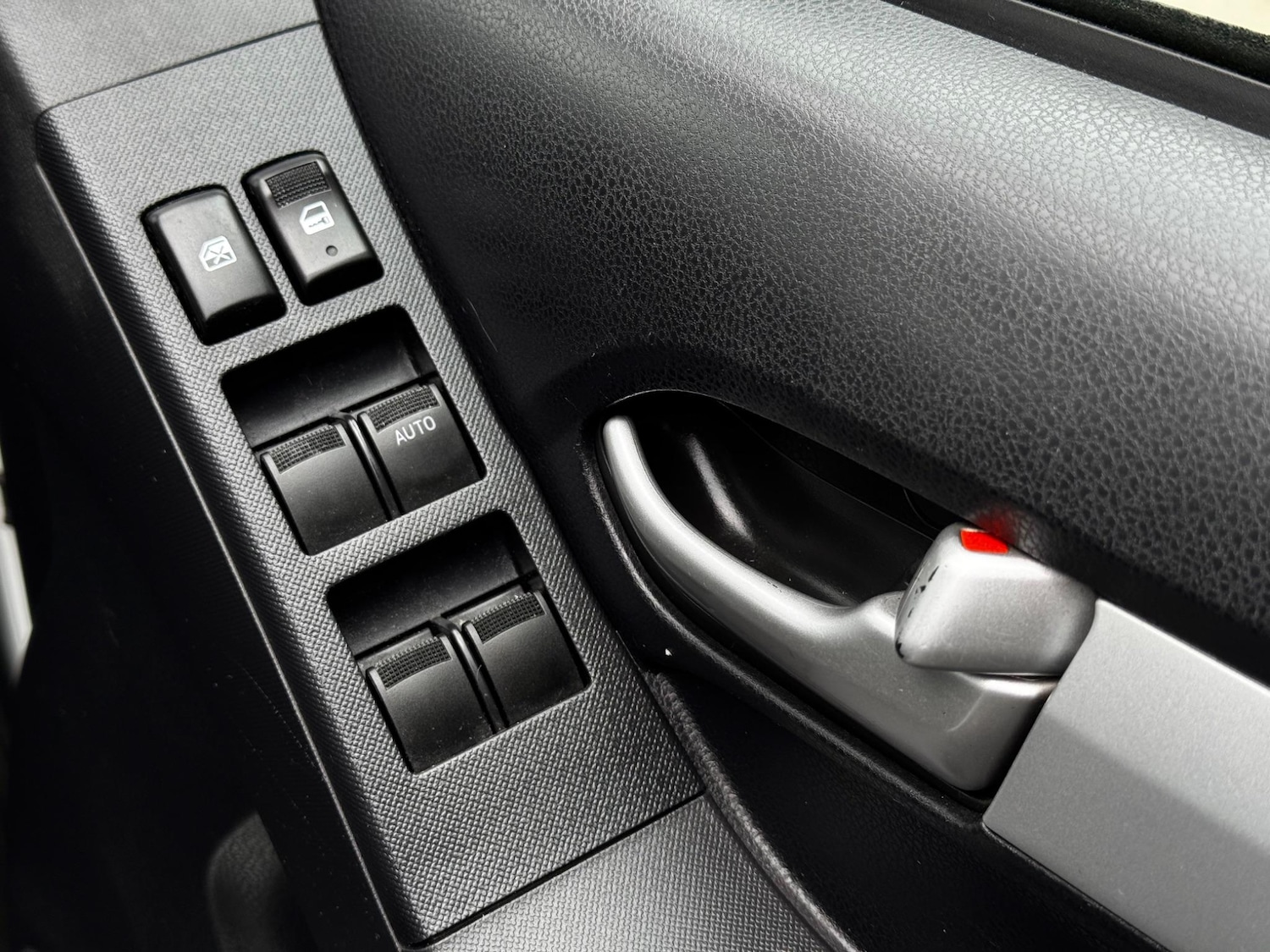 Used Isuzu D-Max 2018 for sale - 76561738: Photo 26