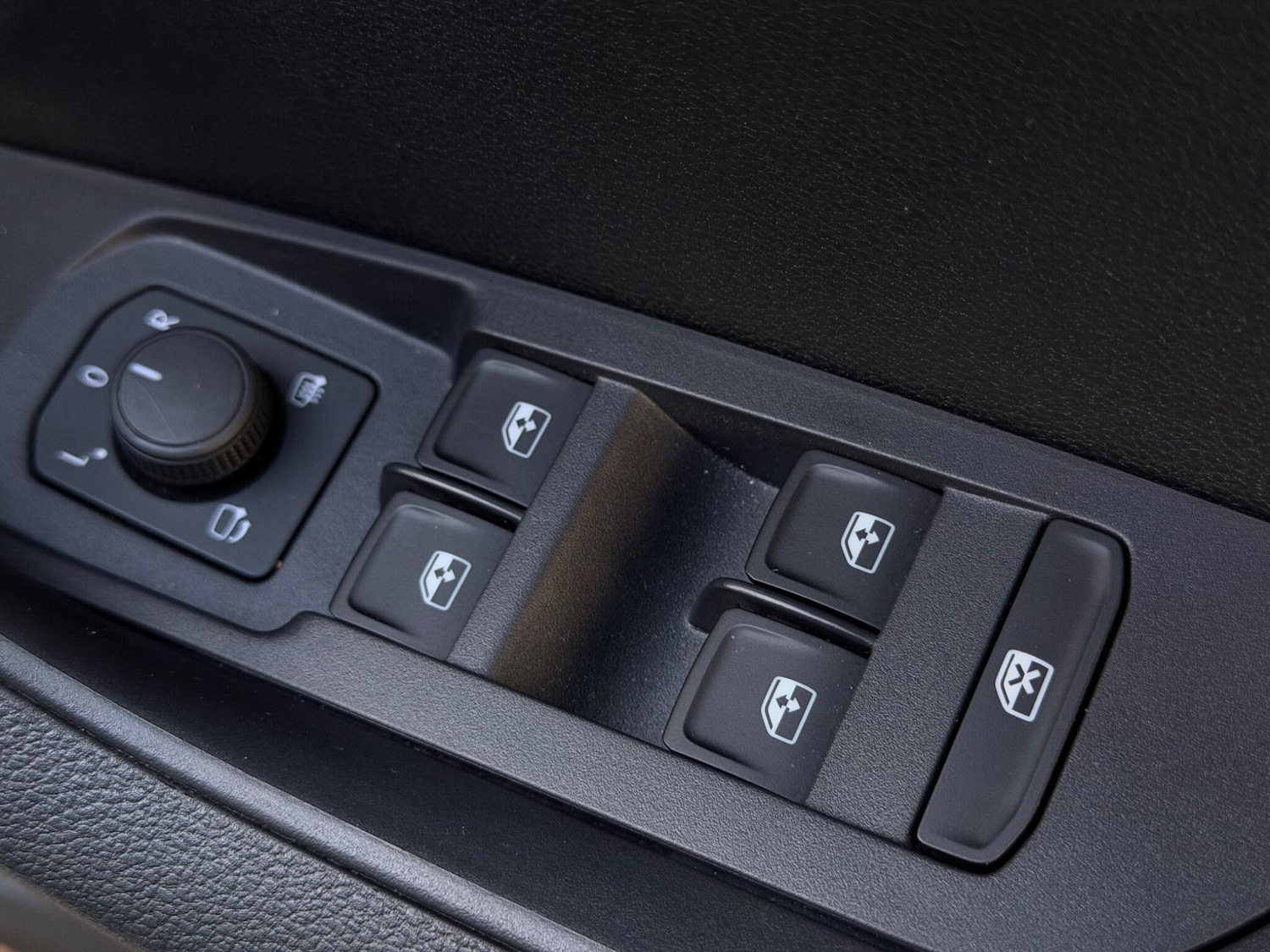 Used Skoda Karoq 2024 for sale - 77237936: Photo 21