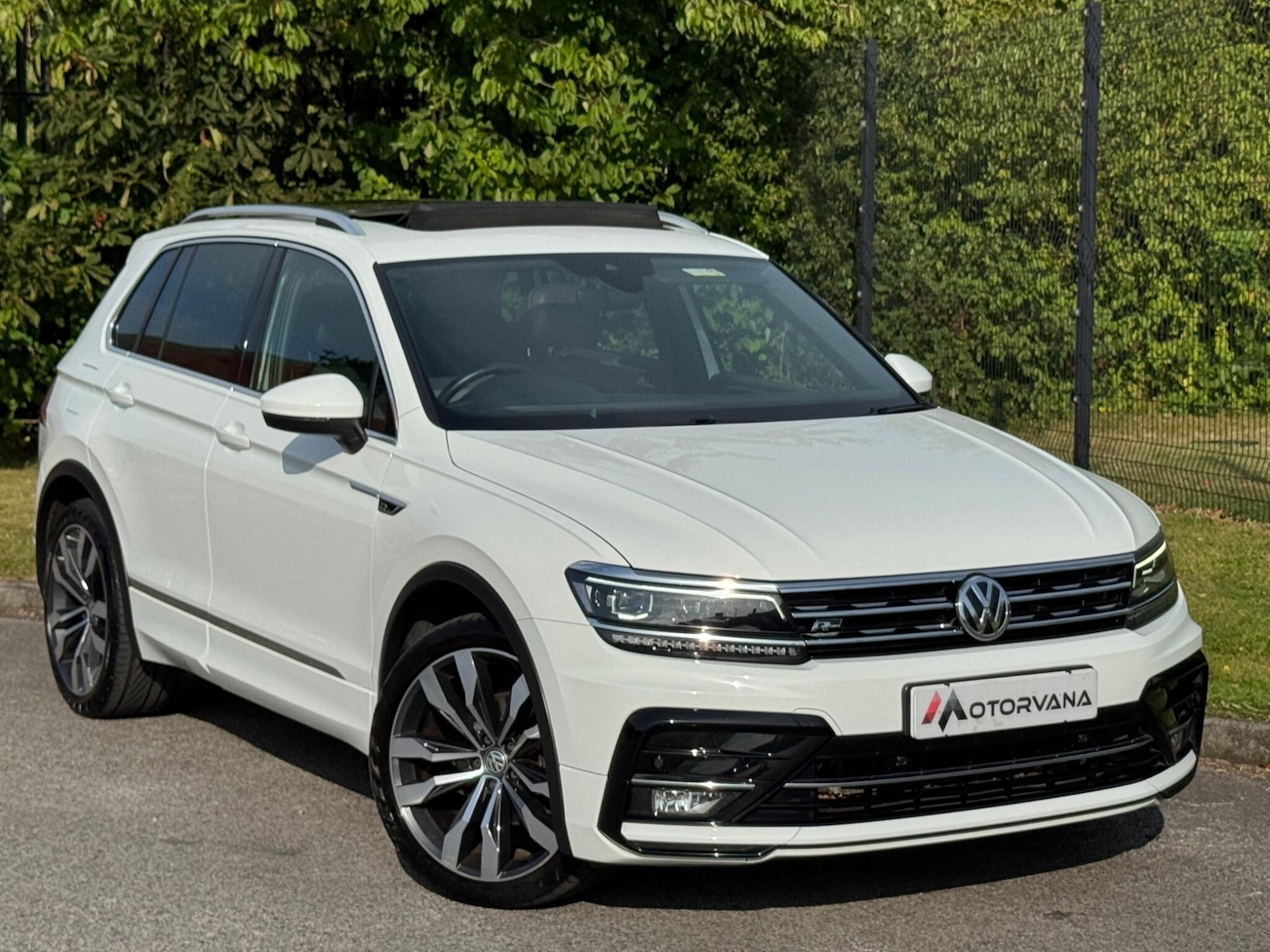 Used Volkswagen Tiguan 2019 for sale - 76562482: Photo 1
