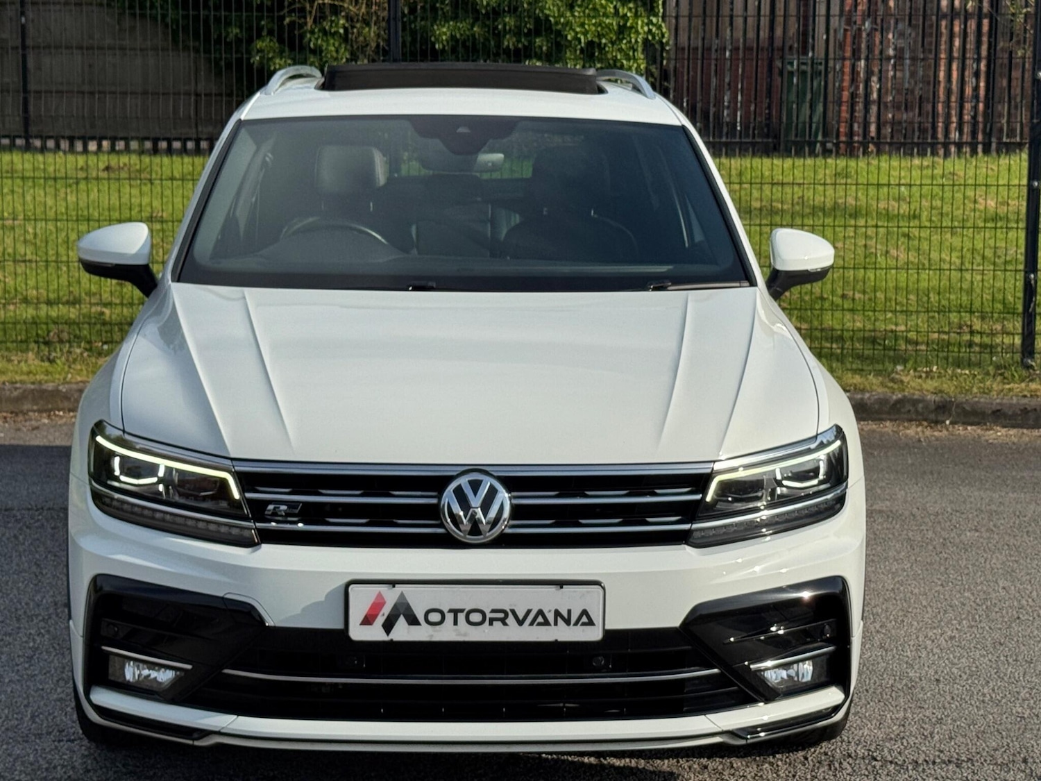Used Volkswagen Tiguan 2019 for sale - 76562482: Photo 2