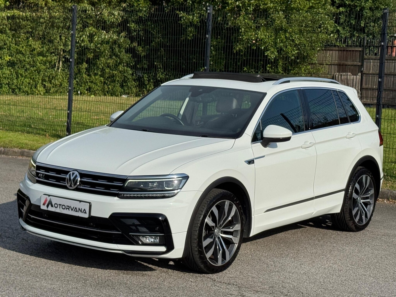 Used Volkswagen Tiguan 2019 for sale - 76562482: Photo 3