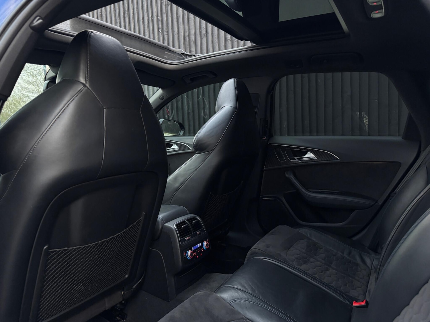 Used Audi RS6 2017 for sale - 78047119: Photo 30