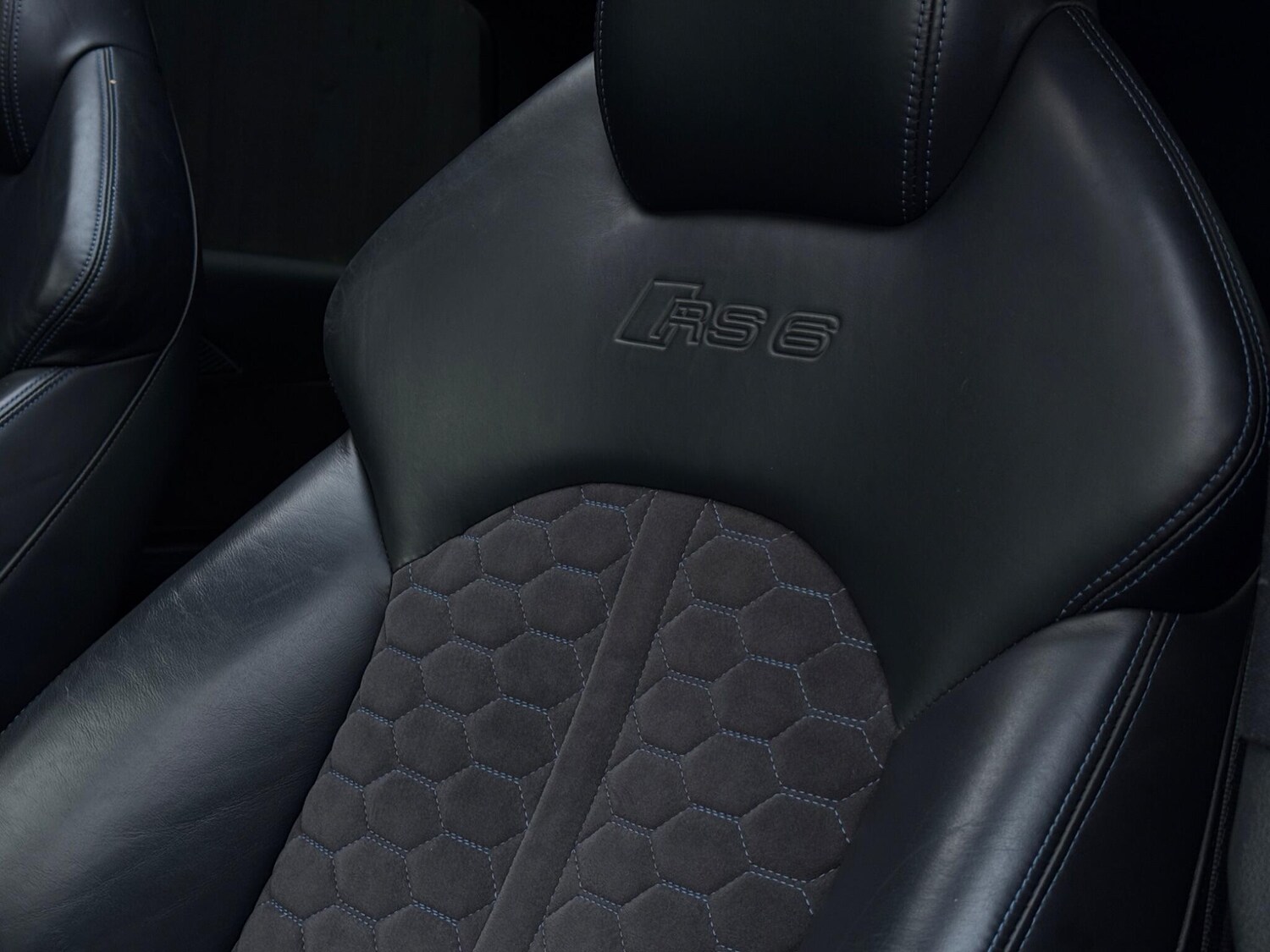 Used Audi RS6 2017 for sale - 78047119: Photo 54