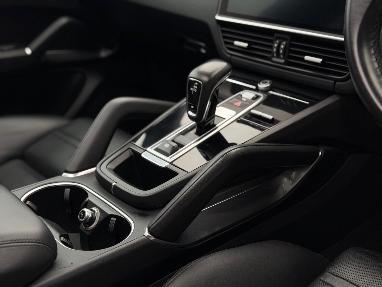 Used Porsche Cayenne 2020 for sale - 76561580: Photo 20