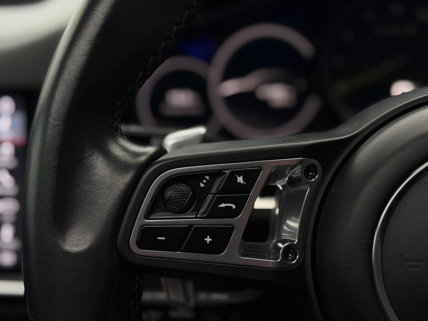 Used Porsche Cayenne 2020 for sale - 76561580: Photo 26