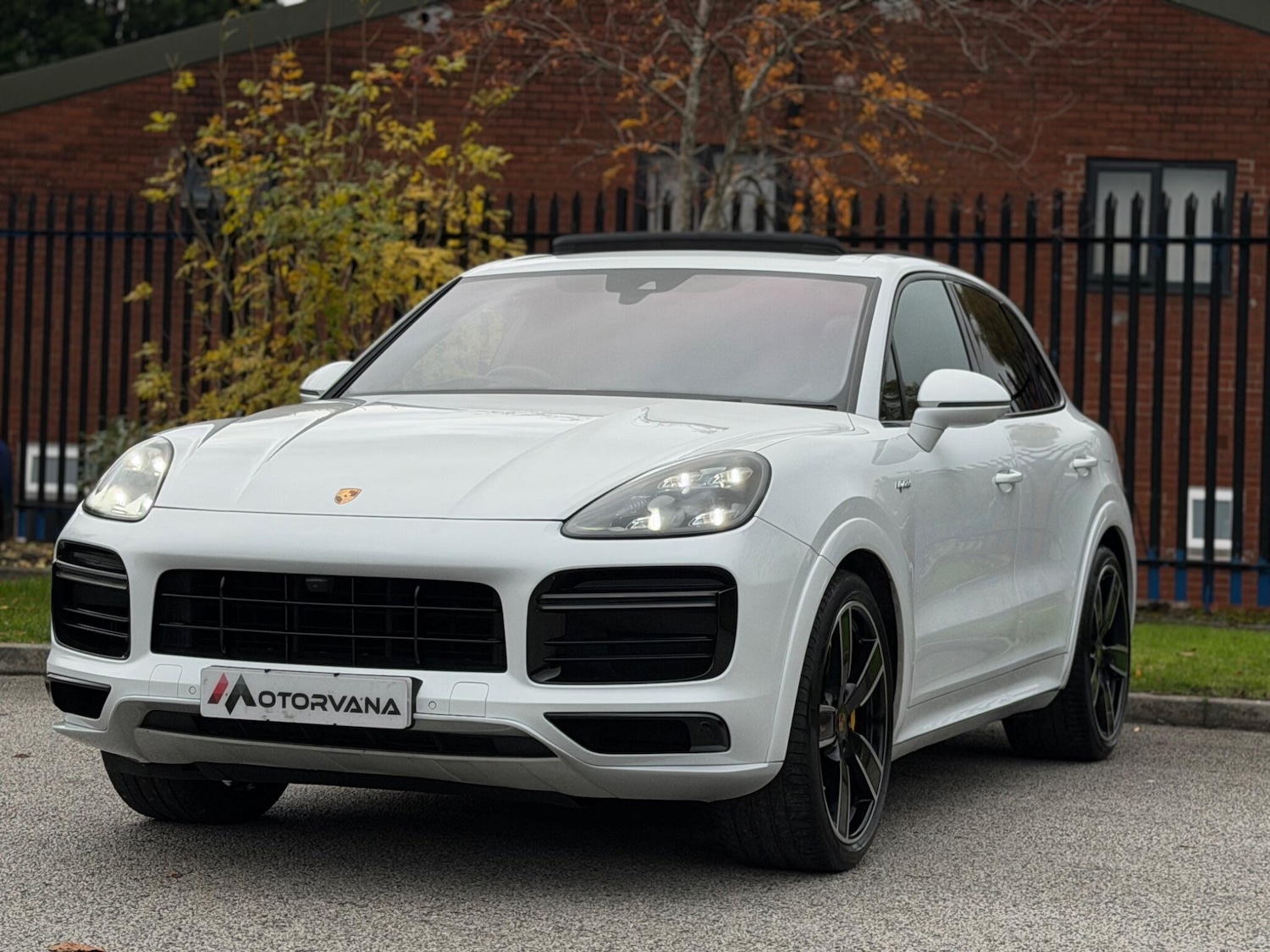 Used Porsche Cayenne 2020 for sale - 76561580: Photo 3