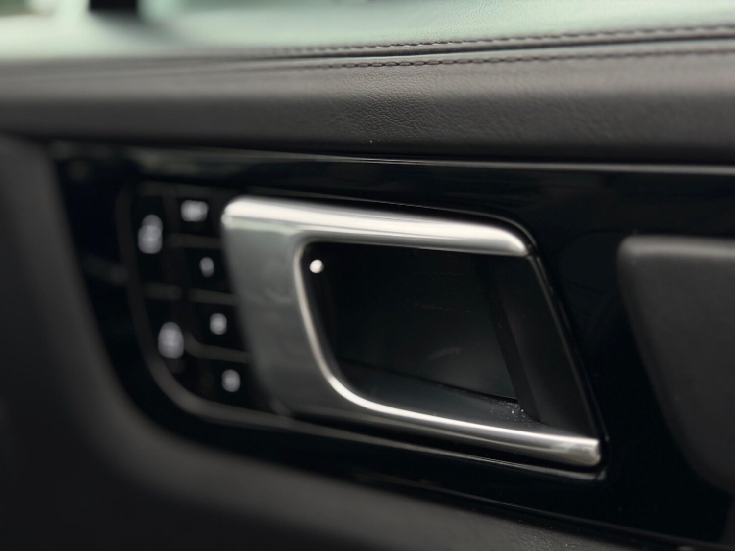 Used Porsche Cayenne 2020 for sale - 76561580: Photo 34