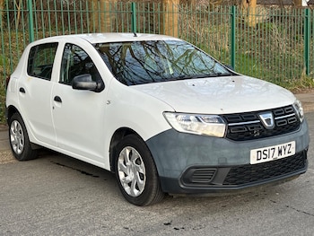 Used Dacia Sandero 2017 for sale - 76562490: Photo