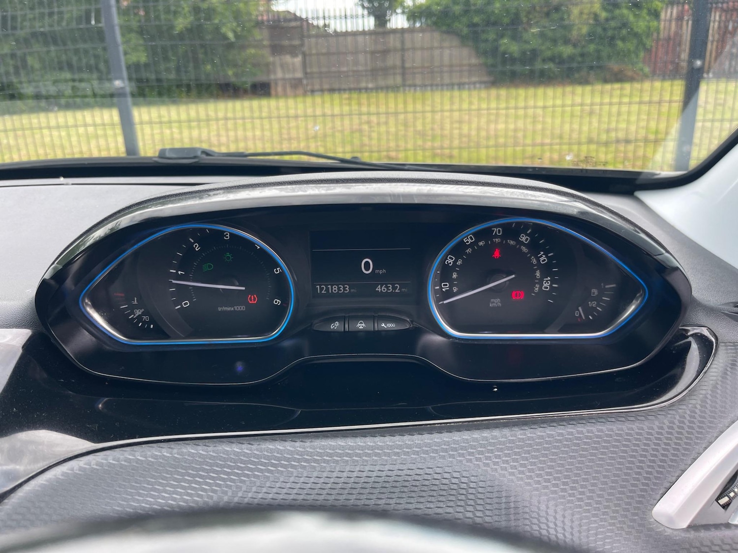 Used Peugeot 2008 2015 for sale - 76992747: Photo 22