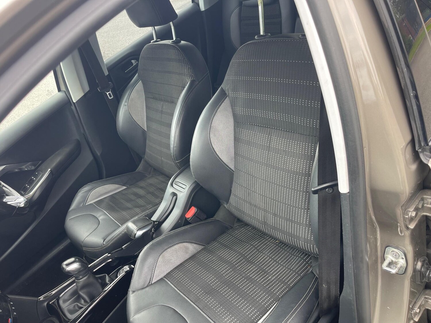 Used Peugeot 2008 2015 for sale - 76992747: Photo 25