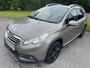 Used Peugeot 2008 2015 for sale - 76992747: Photo