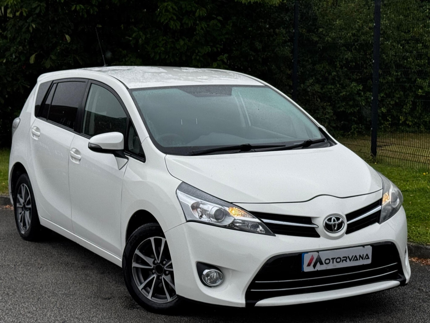 Used Toyota Verso 2013 for sale - 76561760: Photo 1
