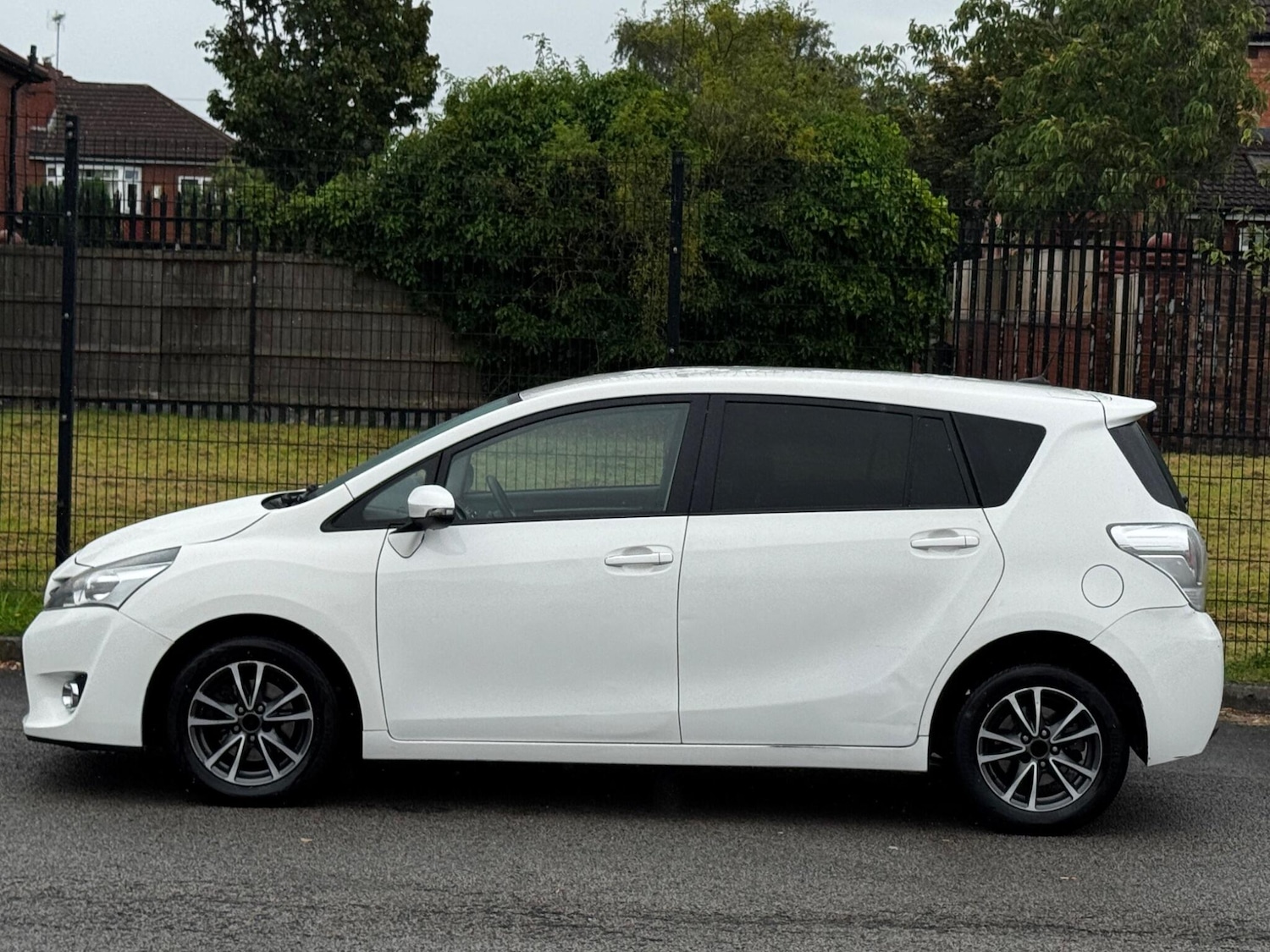 Used Toyota Verso 2013 for sale - 76561760: Photo 12