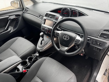 Used Toyota Verso 2013 for sale - 76561760: Photo