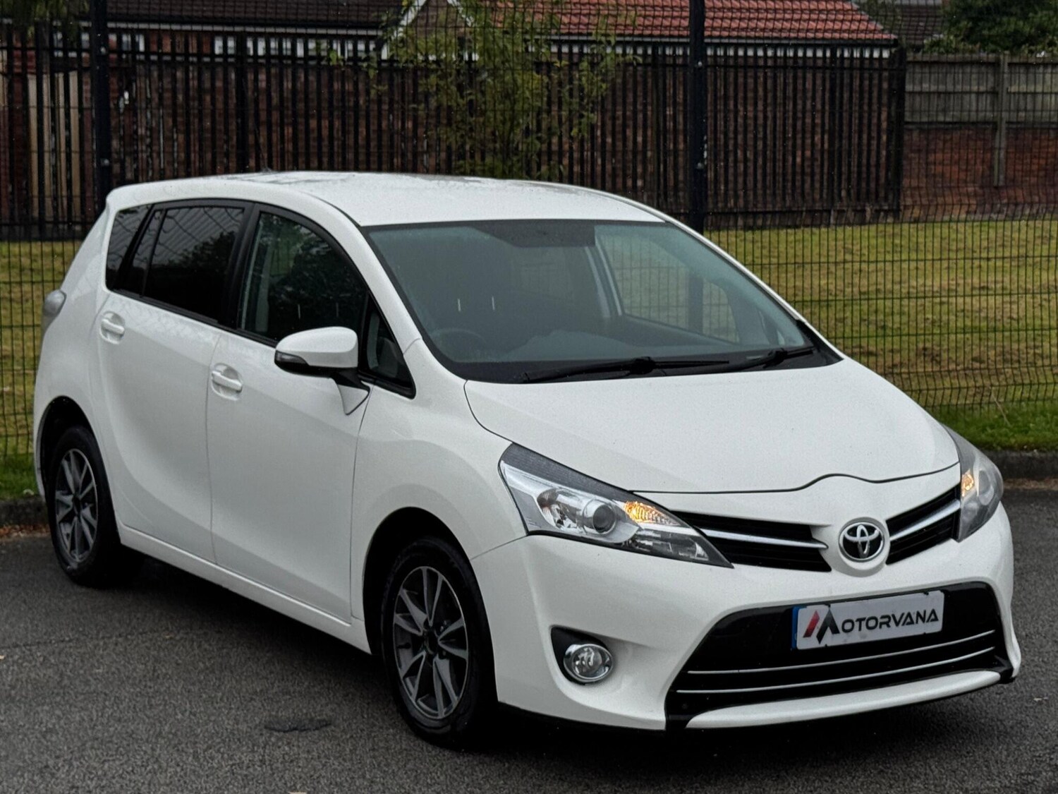 Used Toyota Verso 2013 for sale - 76561760: Photo 8