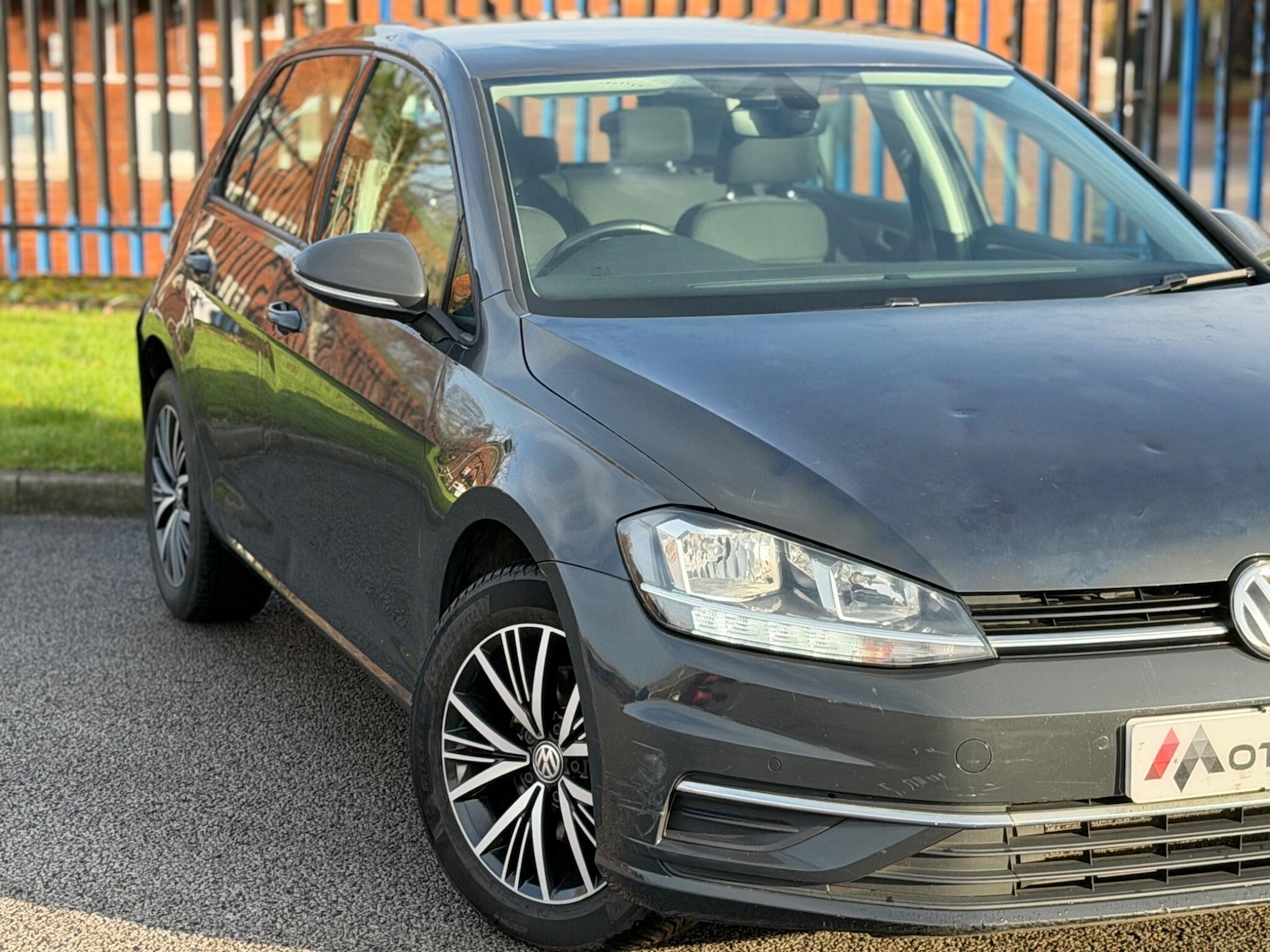 Used Volkswagen Golf 2017 for sale - 76989354: Photo 5