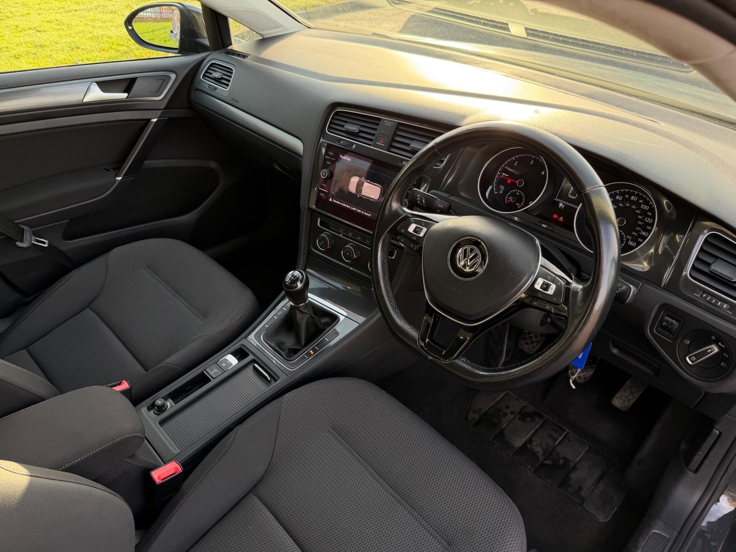 Used Volkswagen Golf 2017 for sale - 76989354: Photo 9