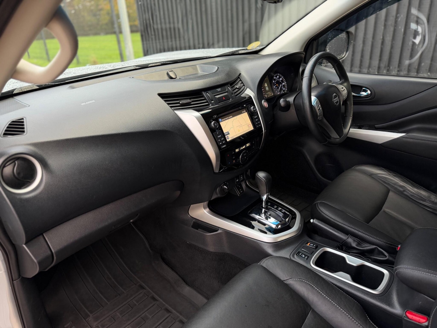 Used Nissan Navara 2018 for sale - 76752847: Photo 21