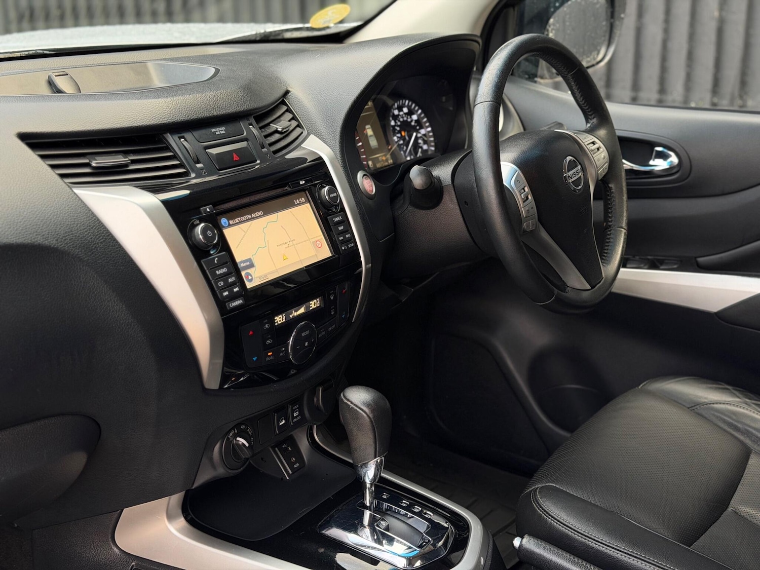 Used Nissan Navara 2018 for sale - 76752847: Photo 22