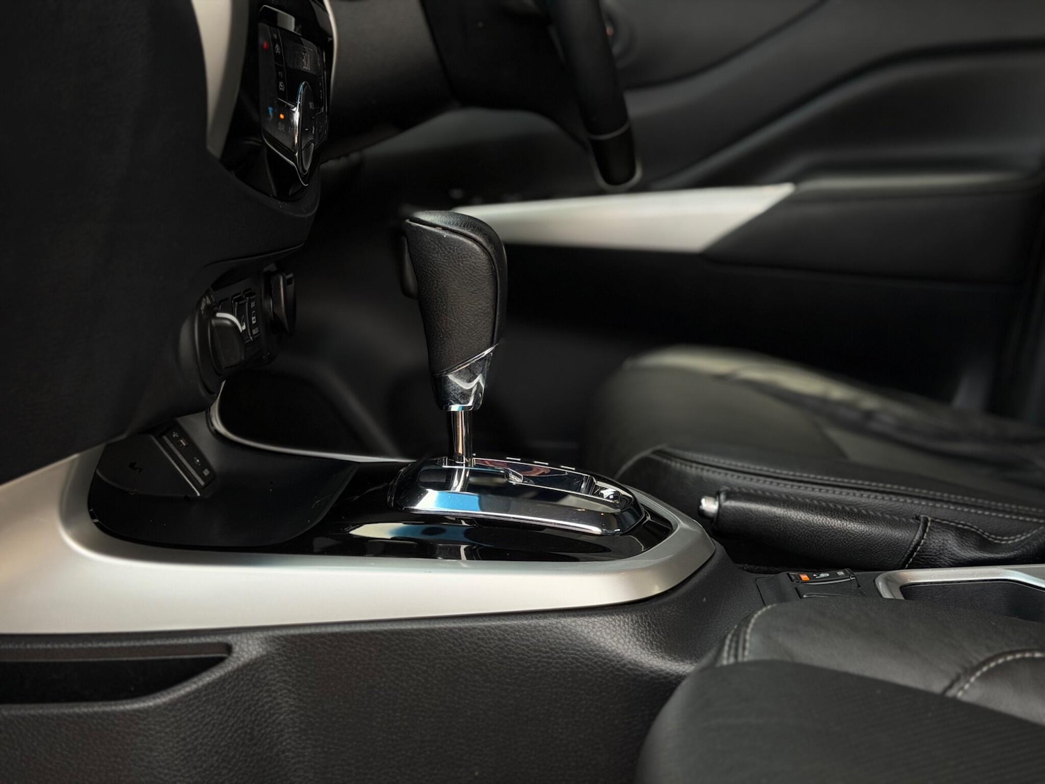 Used Nissan Navara 2018 for sale - 76752847: Photo 23