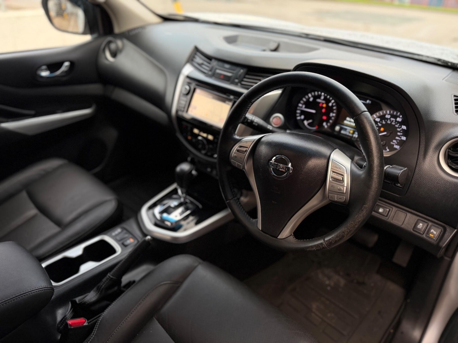 Used Nissan Navara 2018 for sale - 76752847: Photo 24