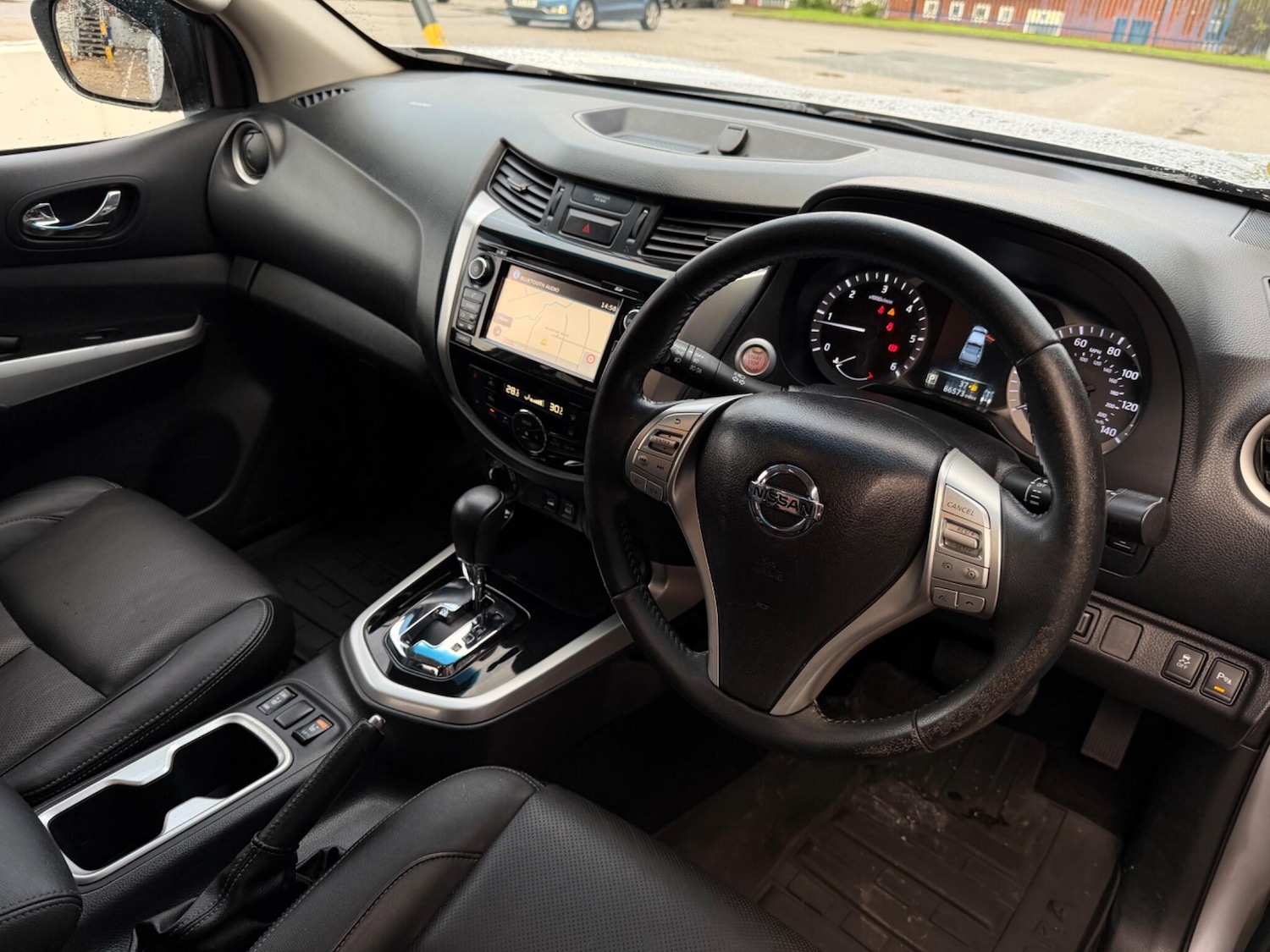 Used Nissan Navara 2018 for sale - 76752847: Photo 25