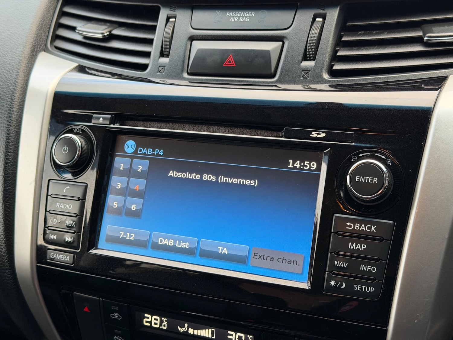 Used Nissan Navara 2018 for sale - 76752847: Photo 33