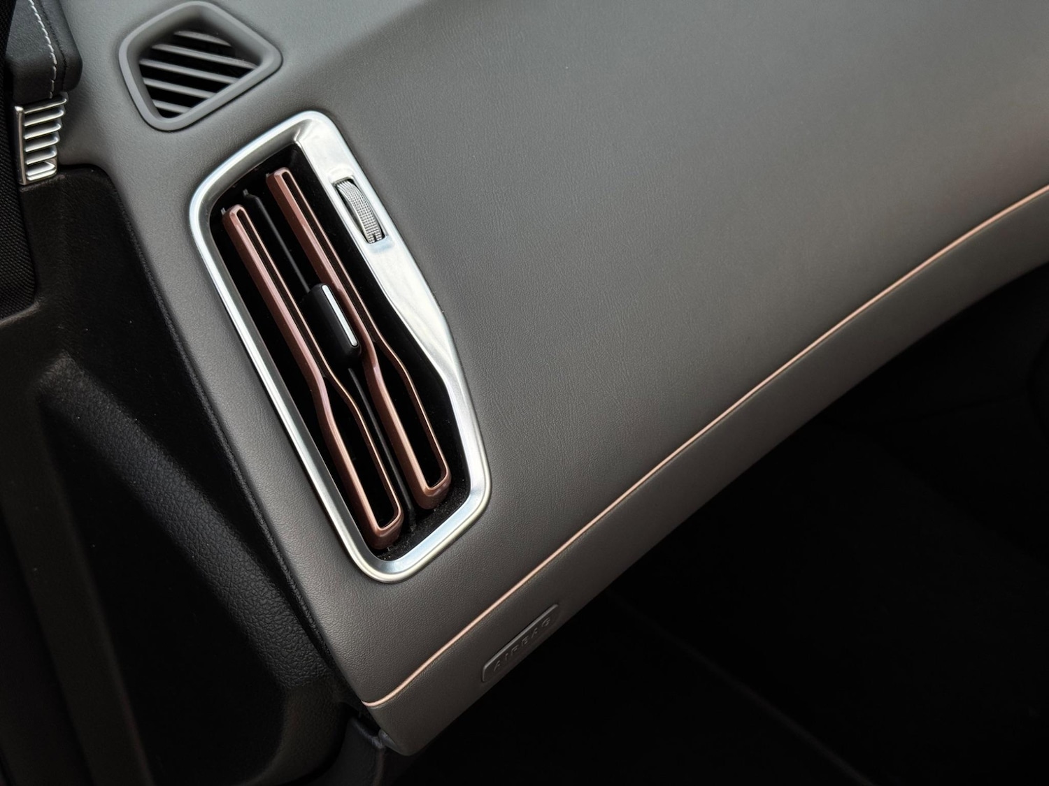 Used Mercedes-Benz EQC 2022 for sale - 76562526: Photo 26