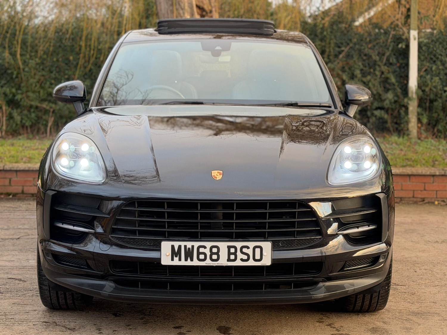 Used Porsche Macan for sale - 77306178: Photo 2