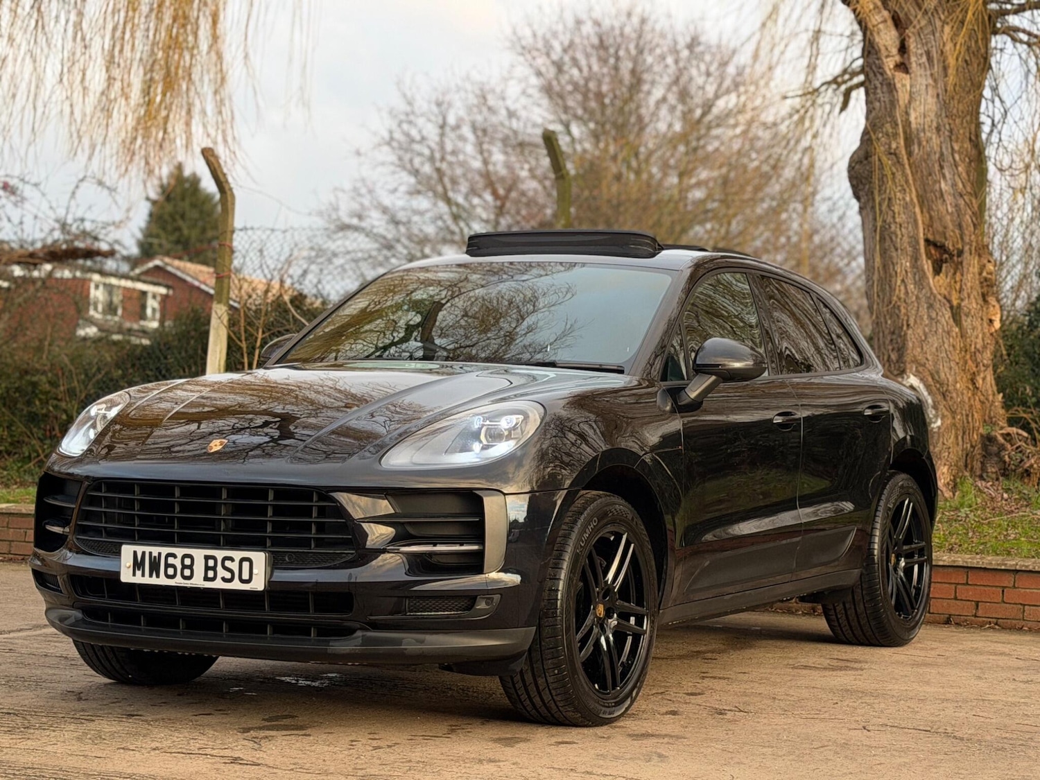 Used Porsche Macan for sale - 77306178: Photo 3