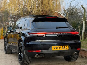 Used Porsche Macan 2018 for sale - 77306178: Photo