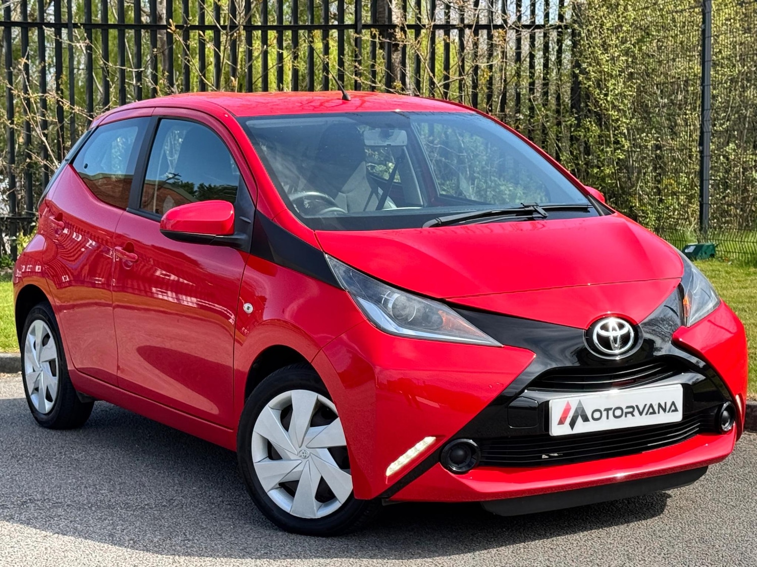 Used Toyota AYGO 2017 for sale - 76562532: Photo 1