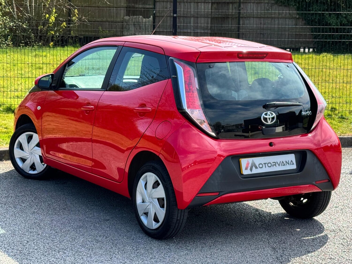 Used Toyota AYGO 2017 for sale - 76562532: Photo 11