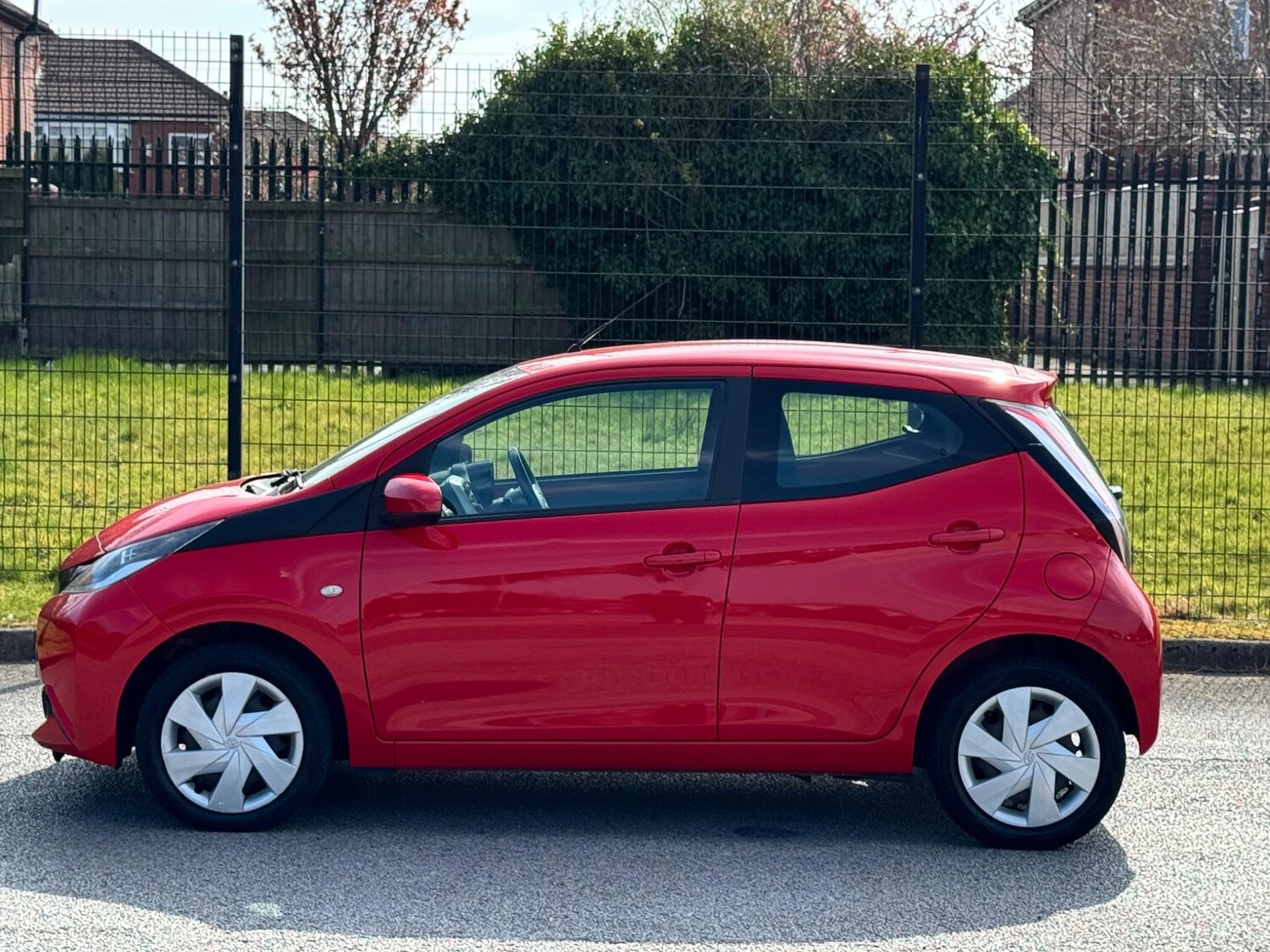 Used Toyota AYGO 2017 for sale - 76562532: Photo 12