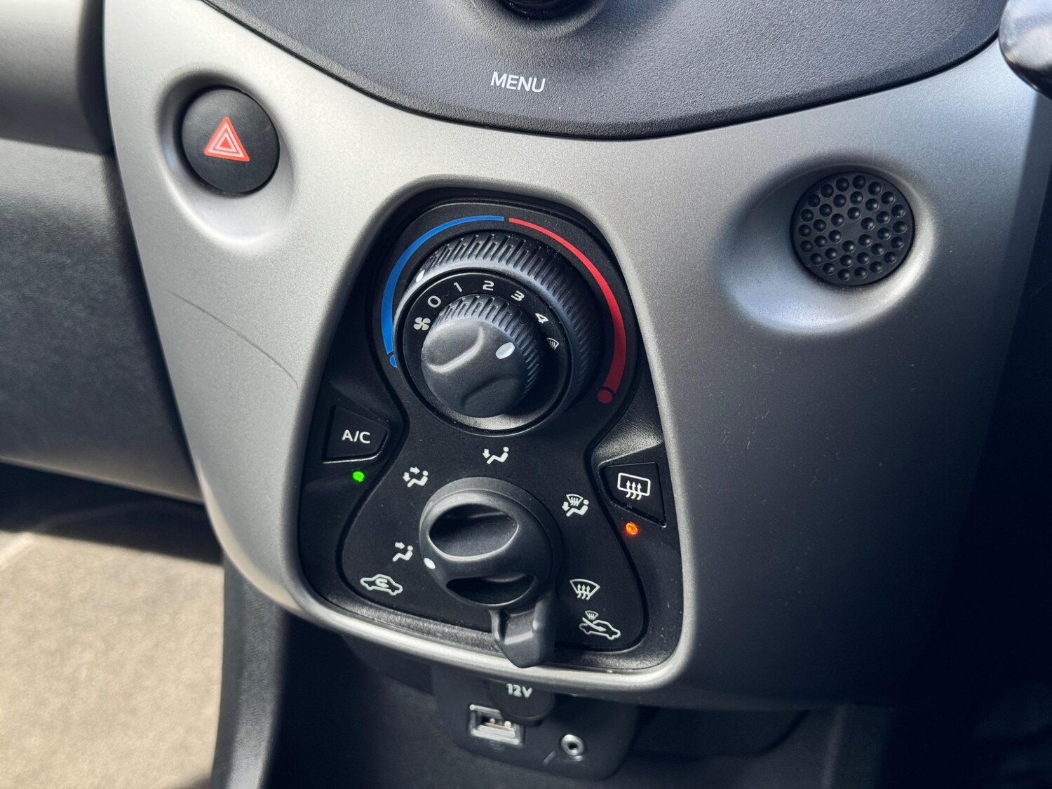 Used Toyota AYGO 2017 for sale - 76562532: Photo 24