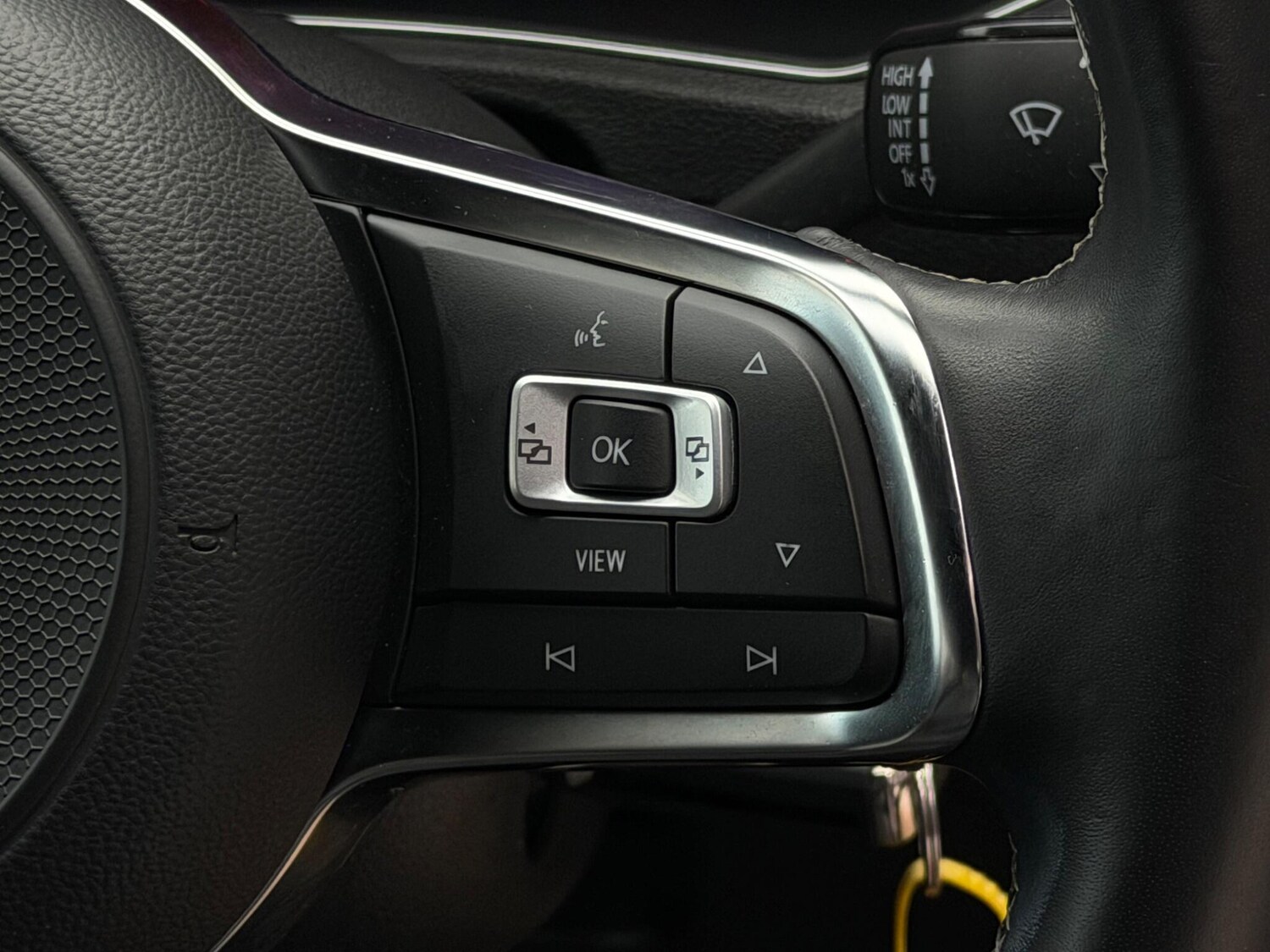 Used Volkswagen T-Roc 2020 for sale - 76561054: Photo 26