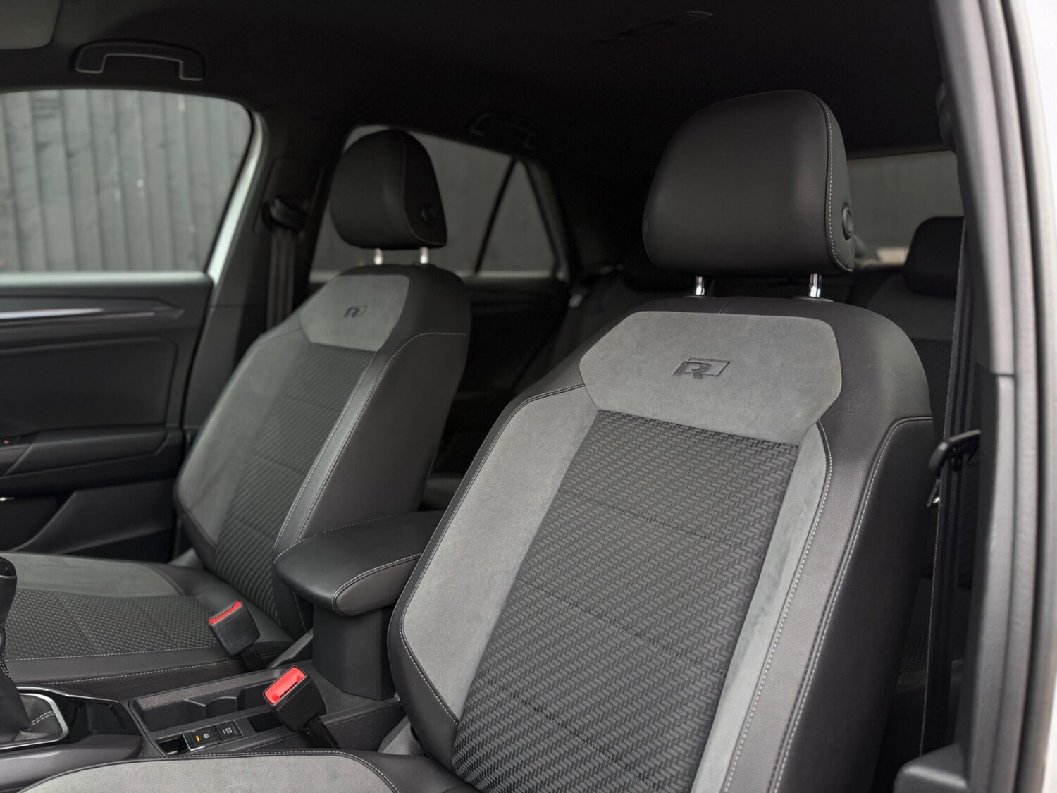 Used Volkswagen T-Roc 2020 for sale - 76561054: Photo 44