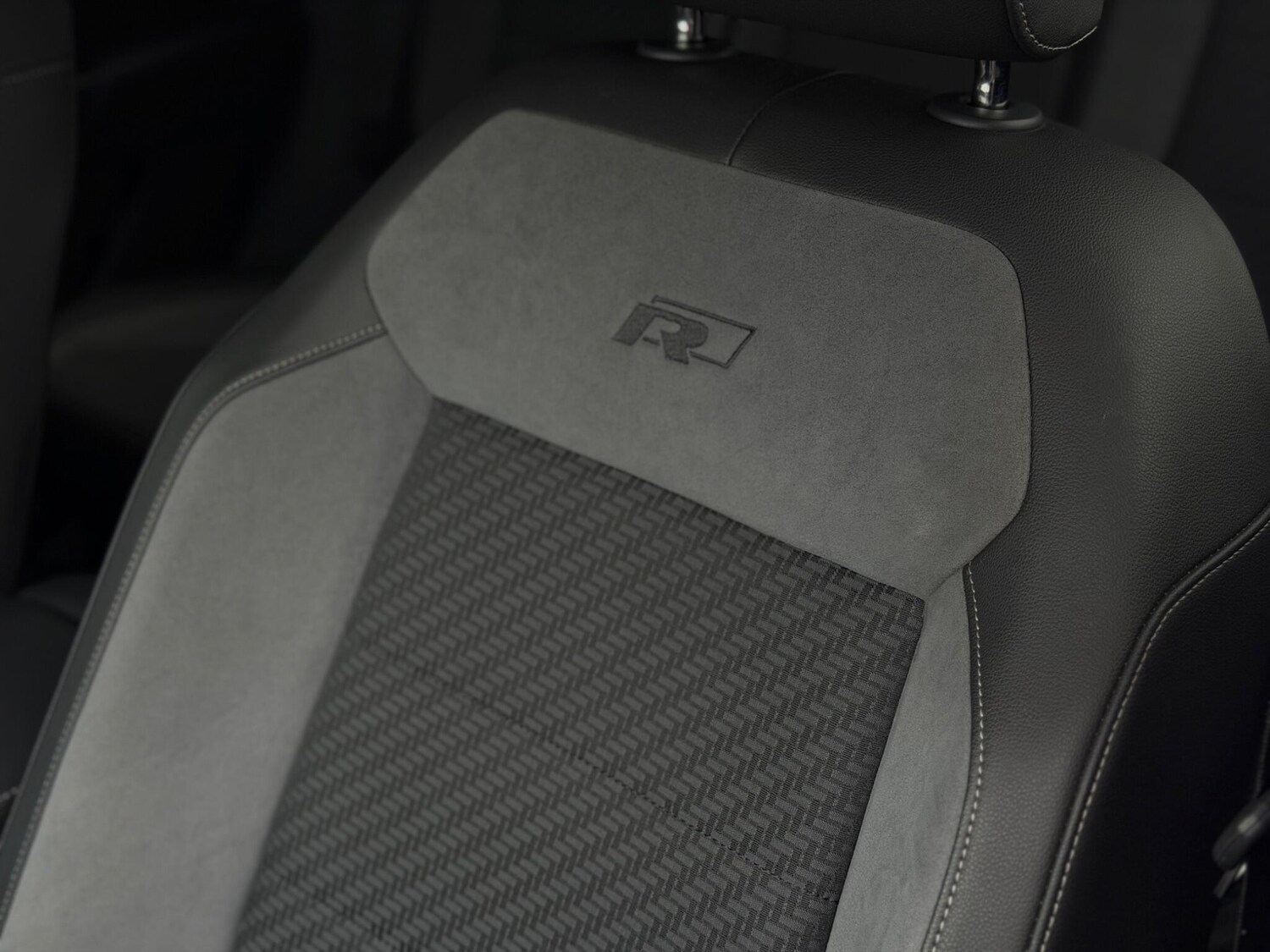 Used Volkswagen T-Roc 2020 for sale - 76561054: Photo 45