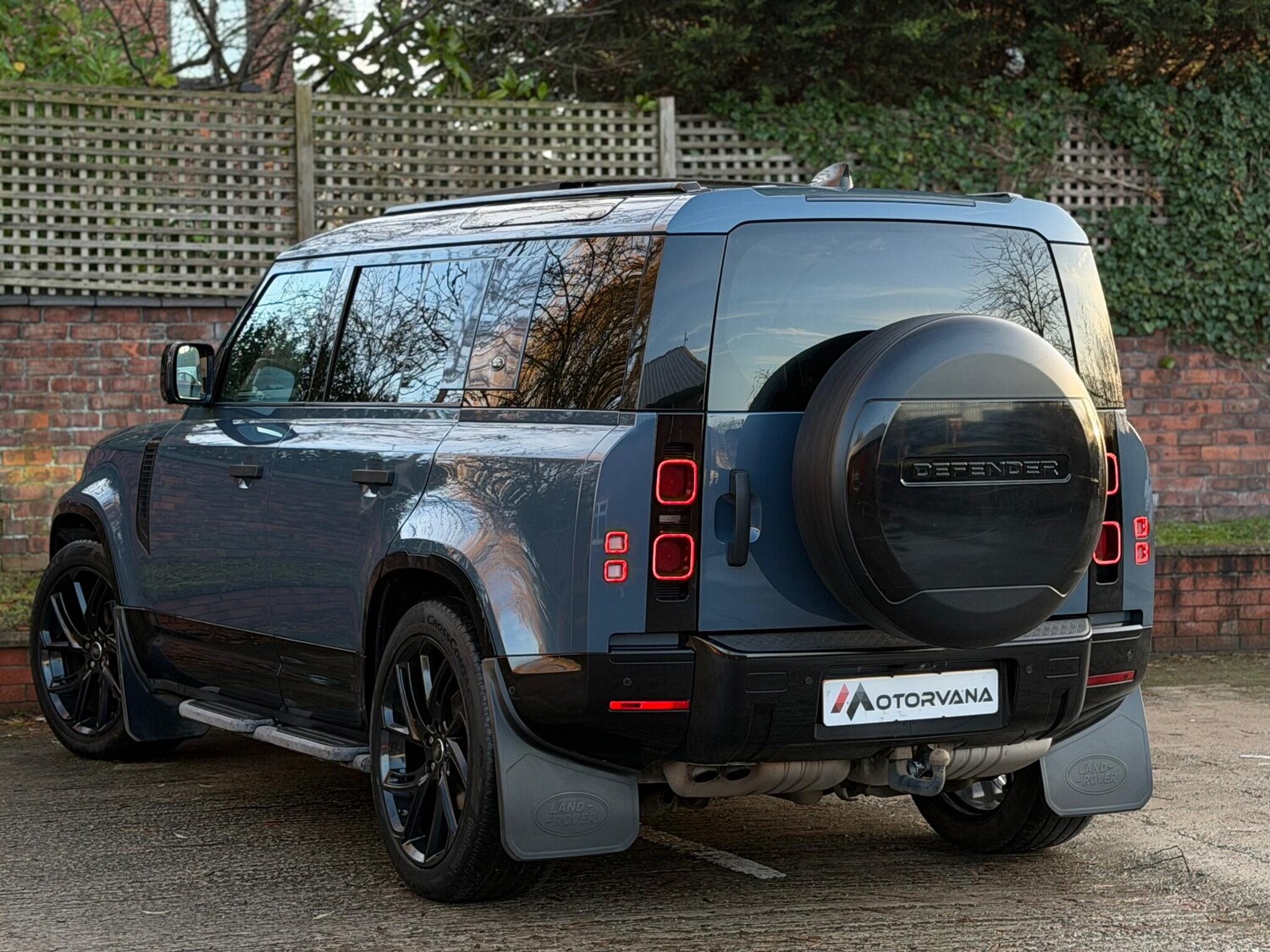 Used Land Rover Defender 110 for sale - 76964657: Photo 10